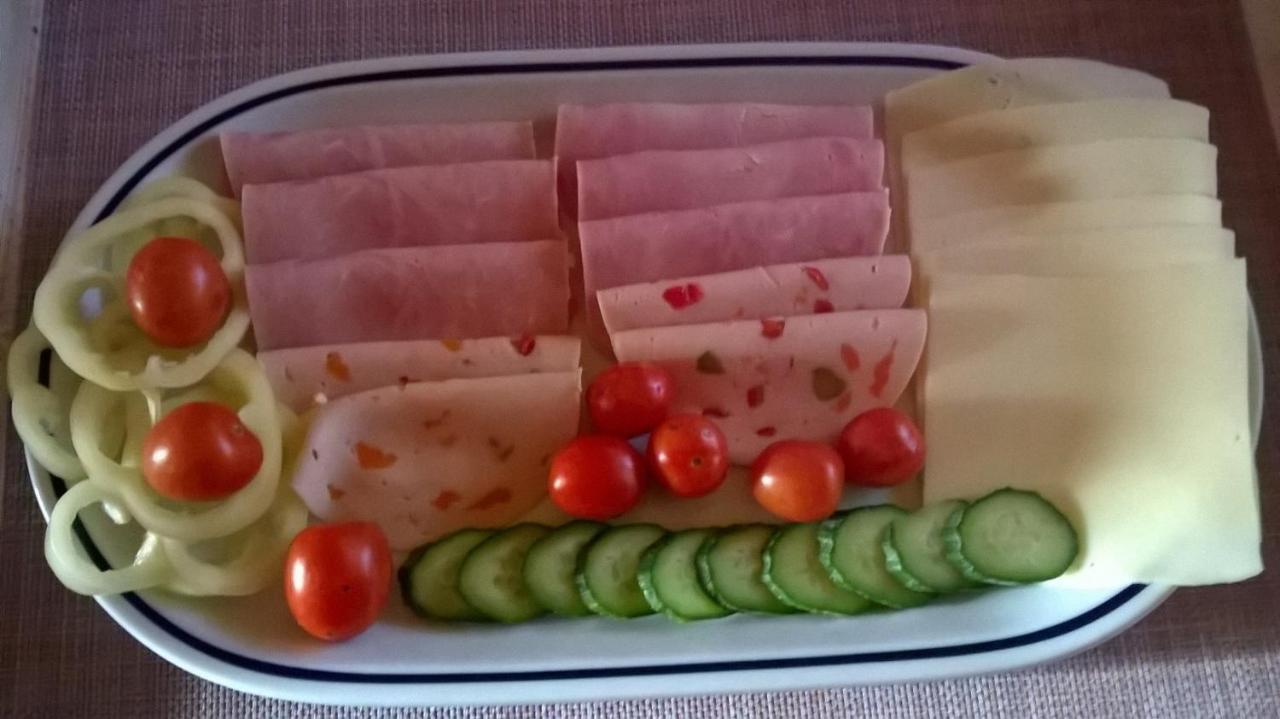 Attila Vendégház Tápiószentmárton Esterno foto