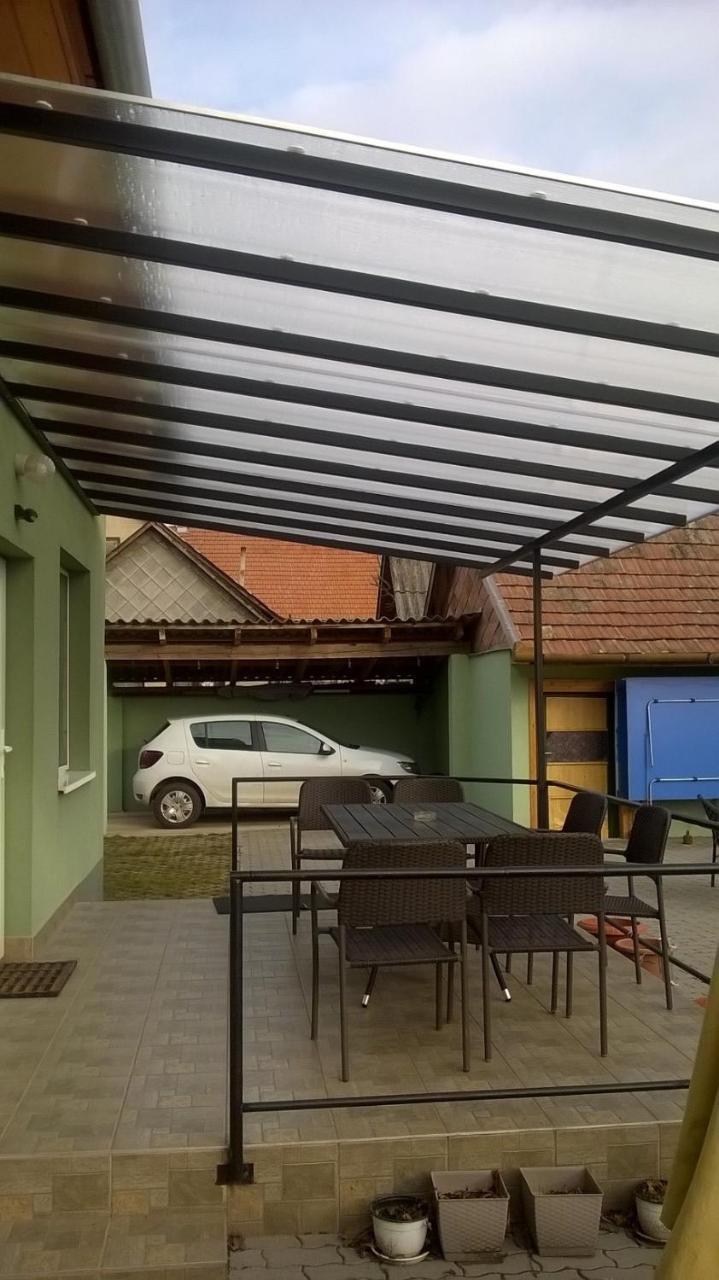 Attila Vendégház Tápiószentmárton Esterno foto